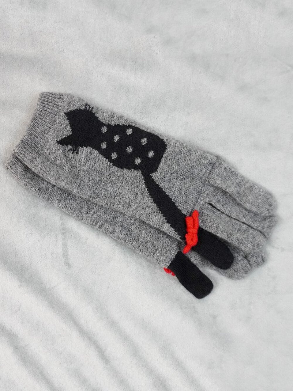 Cat Gloves - Picture 2 of 2
